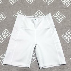 SOLID & STRIPED Women's Cream Yoga Shorts with Side pockets